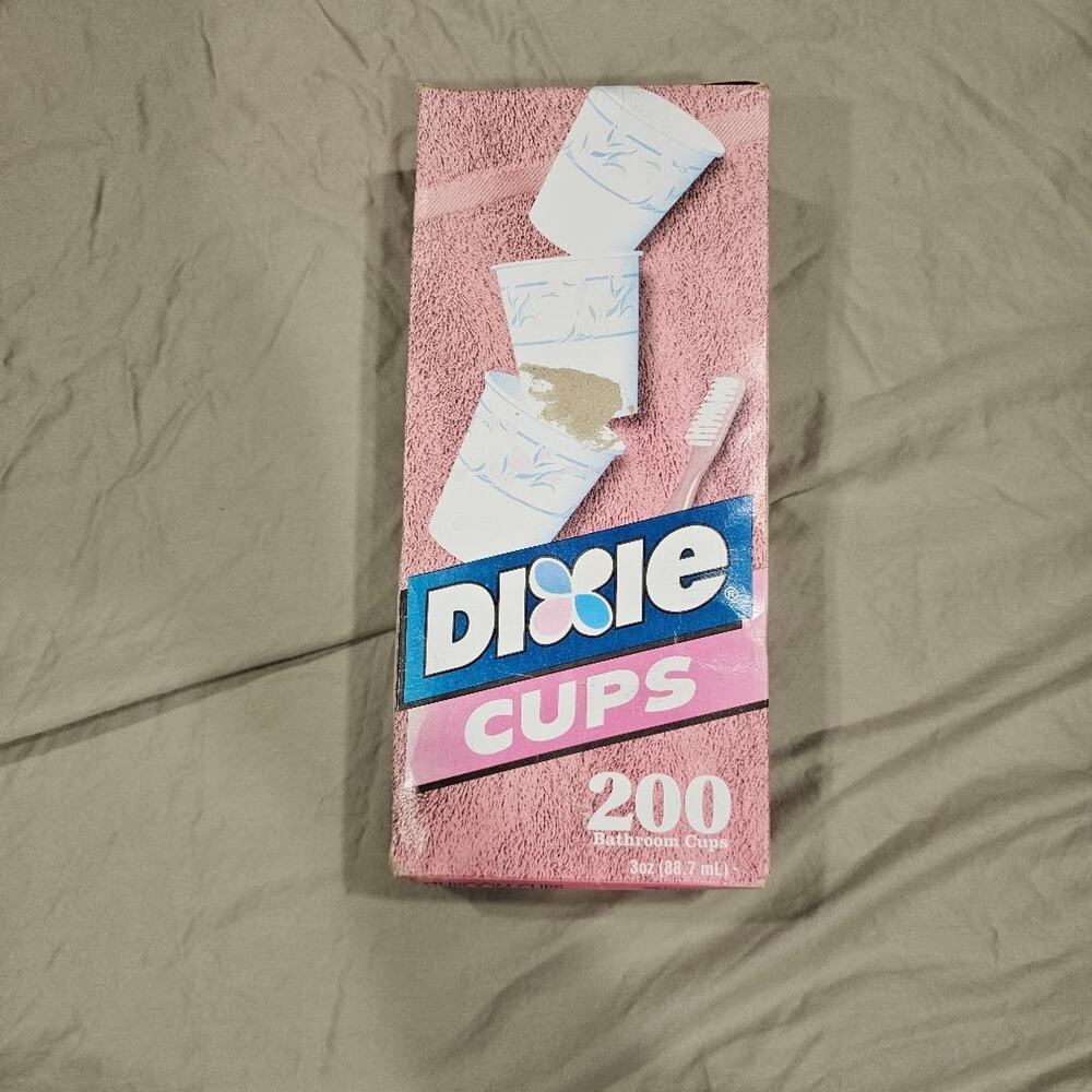 Dixie cups 3 oz. bathroom cups opened but unused PINK FLOWERS & LATTICE GARDEN